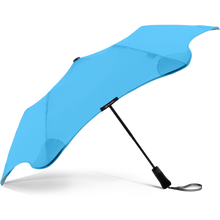 Compact, convenient & collapsible, the BLUNT Metro Umbrella is perfect for the urban dweller. With 100cm coverage, the Metro is perfectly sized to give you coverage while not taking up too much street space. Rosies Gifts, Mosgiel, Dunedin for quality gifts for anniversary, birthday, wedding and more.