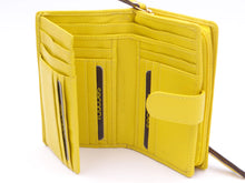 Womens Medium Wallet