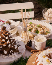 White Fig & Cedar Candle