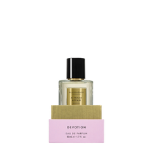 A TAHAA AFFAIR DEVOTION BUTTERSCOTCH CARAMEL & JASMINE 50mL Eau de Parfum. Be swept away with brown sugar caramel, vanilla orchid and a sparkling sea accord. Glasshouse Fragrances perfume, candles, diffusers all available at Rosies Gifts, Mosgiel, Dunedin.