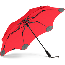 Compact, convenient & collapsible, the BLUNT Metro umbrella is perfect. With 100cm coverage, the Metro is perfectly sized to give you coverage while not taking up too much street space. Rosies Gifts, Mosgiel, Dunedin for quality birthday, wedding, anniversary gifts.