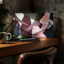 FLOX | Ahi Clutch
A seamless blend of sophistication and versatility, the Ahi Clutch is designed for those who move effortlessly between work and play. Crafted to house your 13” laptop or iPad with ease, this sleek luxury piece transitions from business meetings to evening socials with understated elegance.