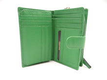 Womens Medium Wallet