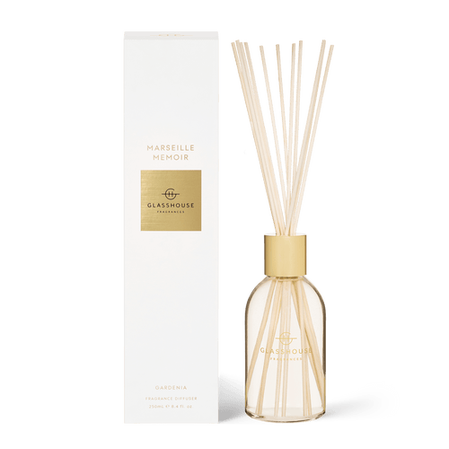 Glasshouse Fragrance GARDENIA 250mL Diffuser - Rosies Gifts Mosgiel, Dunedin. Neroli, gardenia and breezy apple blossom will have you thinking of the Cote d’Azur. Fragrance: Top Notes: Hyacinth, Neroli, Apple Blossom  Middle Notes: Gardenia, Carnation, Tuberose Base Notes: Sandalwood, Incense, Clove Bud