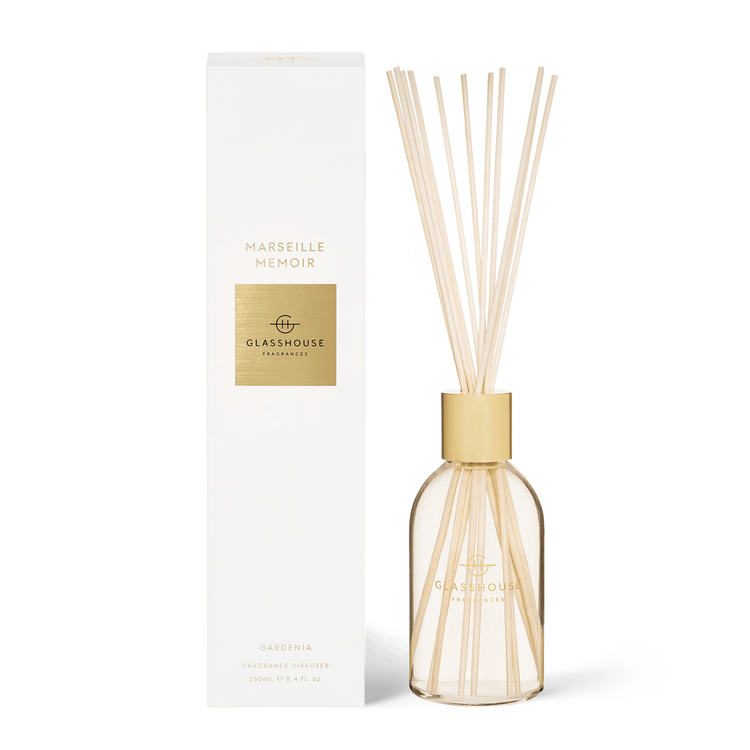 Glasshouse Fragrance GARDENIA 250mL Diffuser - Rosies Gifts Mosgiel, Dunedin. Neroli, gardenia and breezy apple blossom will have you thinking of the Cote d’Azur. Fragrance: Top Notes: Hyacinth, Neroli, Apple Blossom Middle Notes: Gardenia, Carnation, Tuberose Base Notes: Sandalwood, Incense, Clove Bud