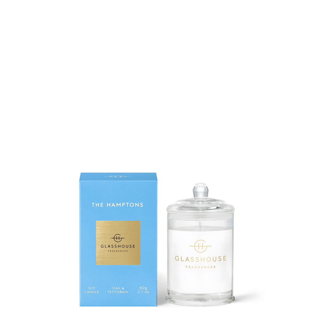 Glasshouse Fragrances Soy Candle THE HAMPTONS TEAK & PETITGRAIN Rosies Gifts, Mosgiel Dunedin. Inspired by the coastal escape, you’ll sense sunshine, soft cashmere &  expensive gin. Top Notes: Juniper berry, Green Cognac, Petitgrain Middle Notes: Lemon Verbena, Iris, Fig Base Notes: Ambergris, Teak, White Patchouli
