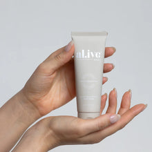 hand cream - sea cotton &amp; coconut

by Al.ive