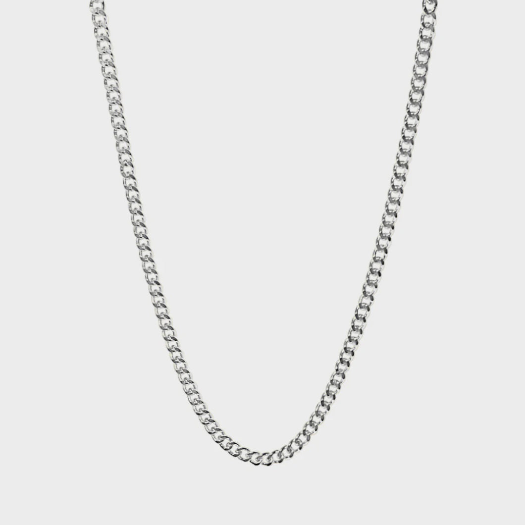 STEEL ME SILVER CURB CHAIN by Fabuleux Vous This stylish Steel Me Silver Curb Chain is a must-have accessory for any wardrobe. It is crafted with stainless steel and is available in two different lengths - 50 cm, with a 5 cm extender chain for an easy fit. Pair with your choice of Steel Me earrings. Rosies Gifts, Mosgiel, Dunedin