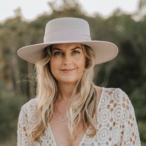 Romy hat