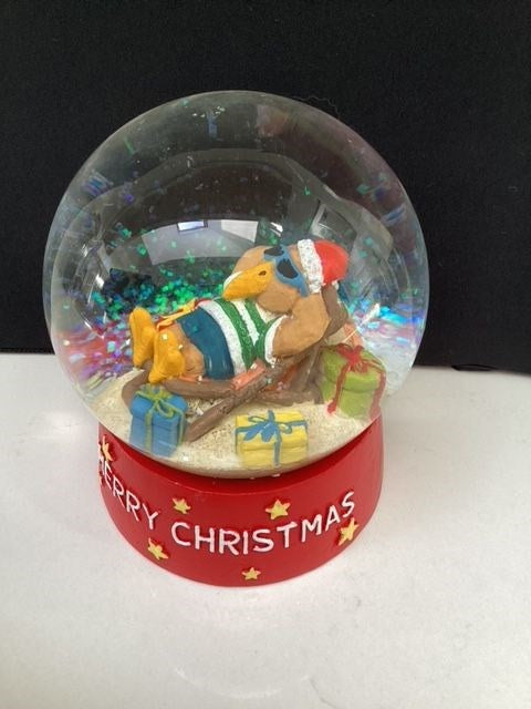 Deckchair Snow Globe