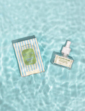 Jasmine Bellini Plug-In Flask