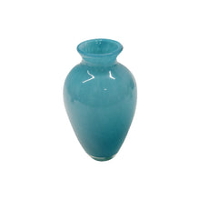 Harriet Vase 13cm by Le Forge Let the beautiful Harriet Vase 13cm add a touch of elegance to your home décor. Its sleek design and 13cm height make it perfect for displaying small bouquets or single stems. Instantly elevate any room with this stunning vase. Rosies Gifts, Mosgiel, Dunedin