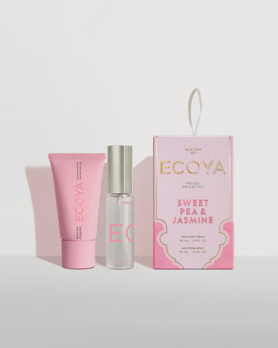 Holiday: Sweet Pea & Jasmine Two Piece Mini Duo Set A floral and elegant fragrance featuring sweet pea with notes of watermelon, cucumber and white jasmine. An ideal stocking filler, this lush two-piece gift set that comes with two fragranced minis. This set includes a 30mL Mini Room Spray and 40mL Mini Hand Cream.