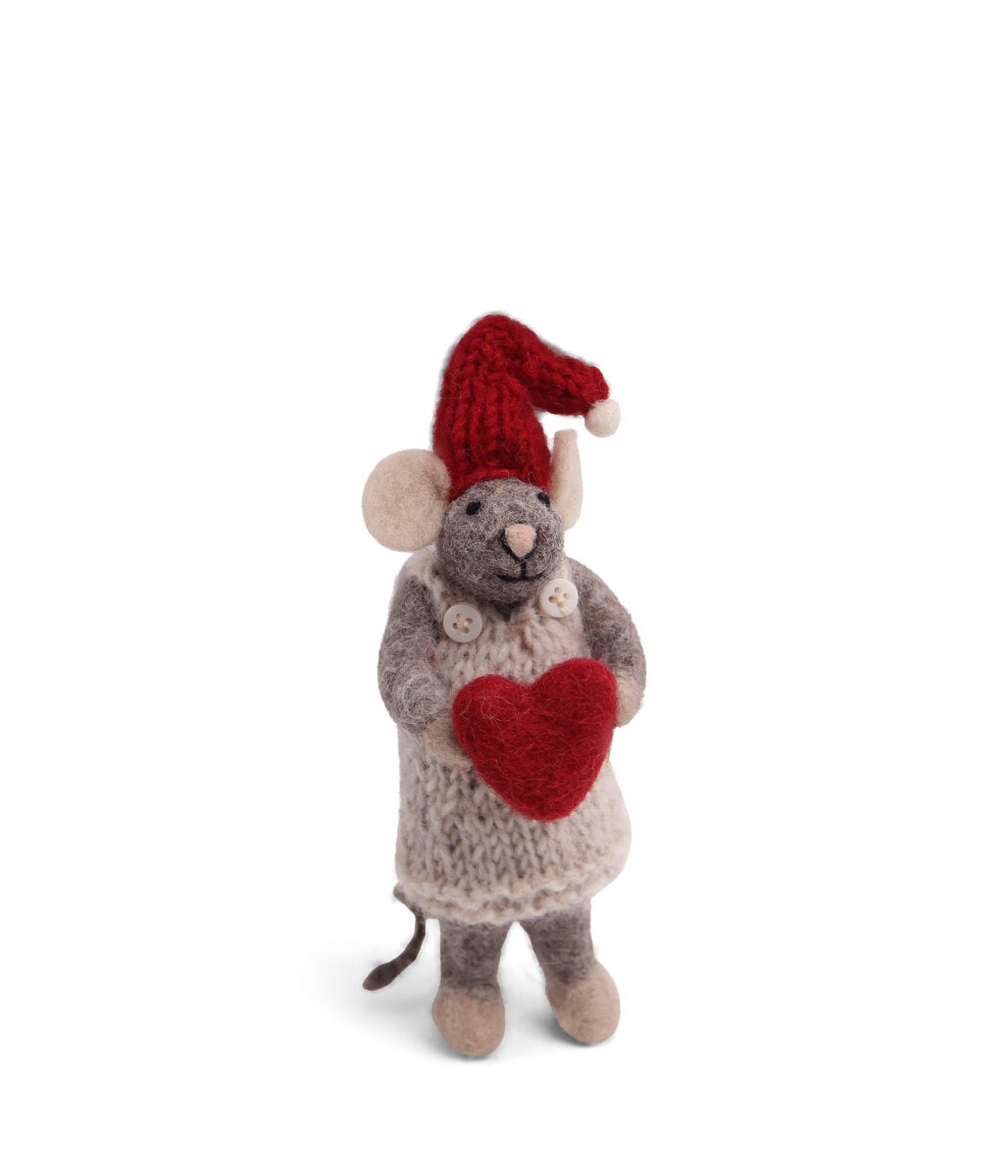 14cm Girl Mouse with Heart