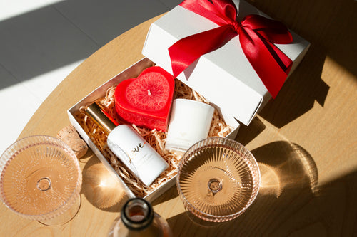 Living Light Love Gift Set (Heart, Mini Candle, Room Spray) Gift Set contains a Soy Mini Candle/Room Spray/Red Heart candle. Perfect gift for Valentines Day, Anniversary or birthday. Rosies Gifts & Homeware, Mosgiel, Dunedin has something special for you.